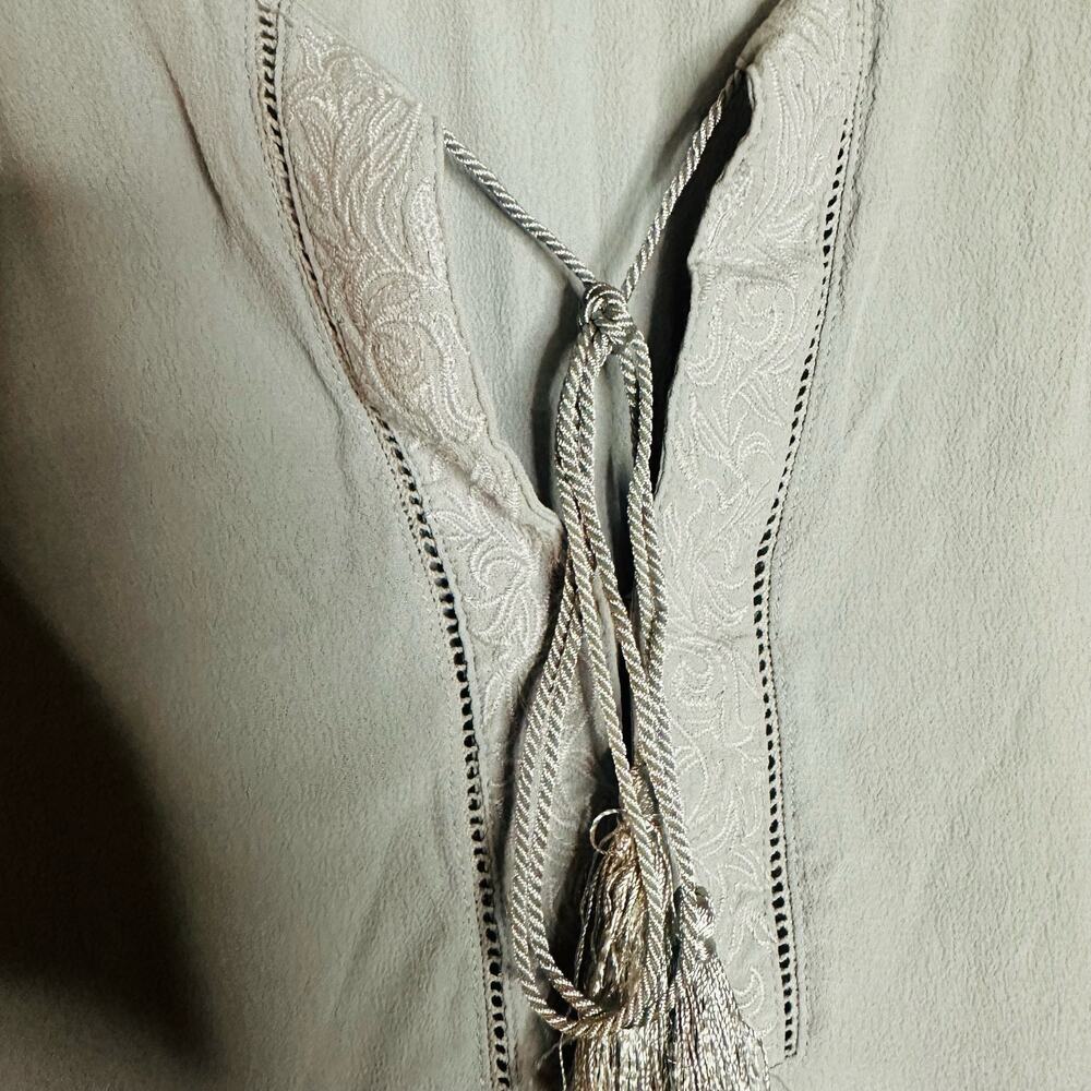 ASTR the Label Pale Grey Tie at Neck Wrist Ties Tassle Blouse Size Small - Picture 8 of 12